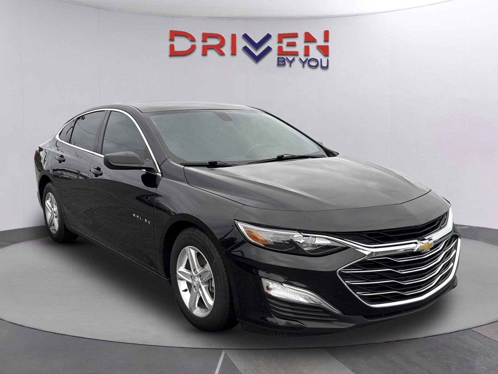 Used 2022 Chevrolet Malibu LS FWD image 1