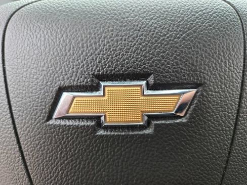 Used 2020 Chevrolet Trax LT w/ Redline Edition FWD image 32