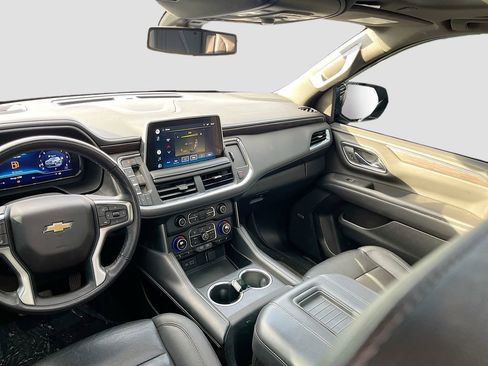 Used 2022 Chevrolet Tahoe Z71 w/ Luxury Package AWD/4WD image 24
