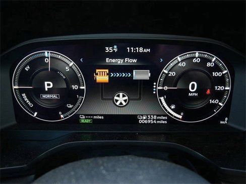 Used 2025 Mitsubishi Outlander SE image 19