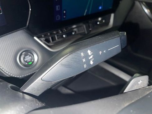 Used 2025 Chevrolet Equinox LT w/ Convenience Package II image 27