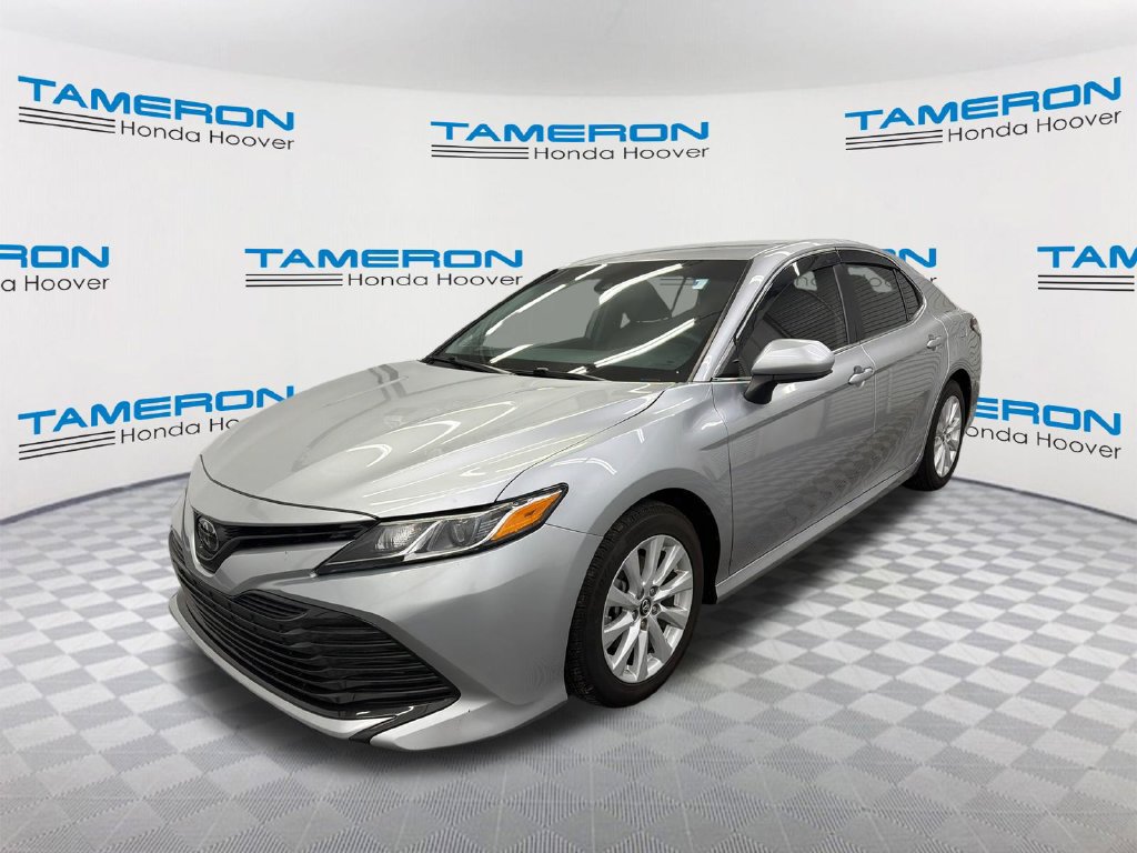 Used 2019 Toyota Camry LE FWD image 1