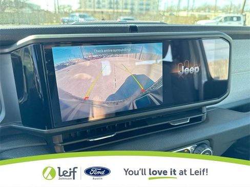 Used 2024 Jeep Wrangler Sport image 27