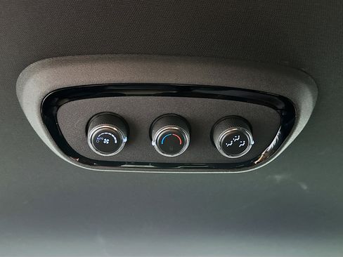 Used 2025 Dodge Durango GT image 27