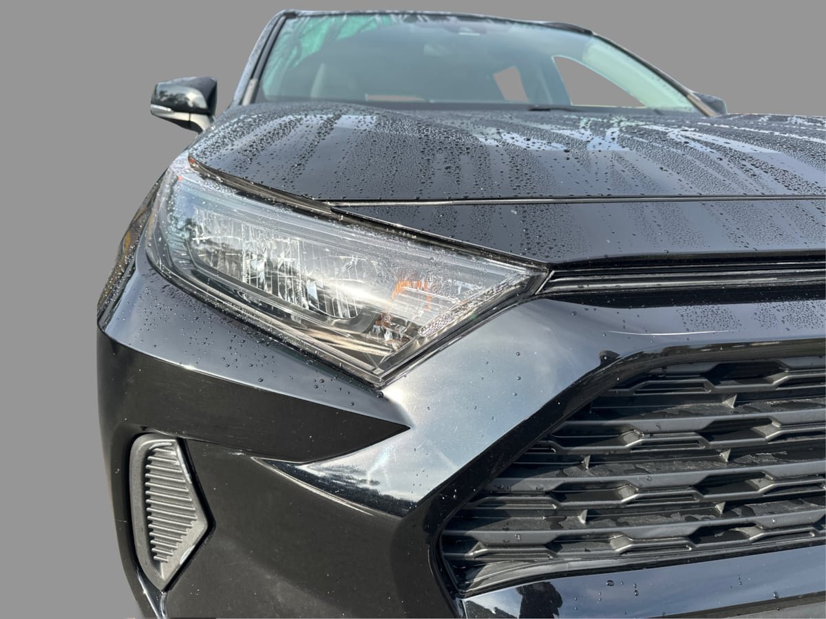 Used 2021 Toyota RAV4 LE AWD/4WD image 28