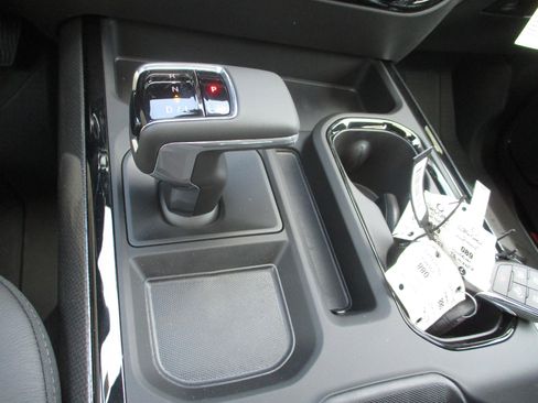 New 2026 Chevrolet Silverado 1500 ZR2 image 21