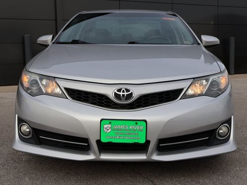 Used 2013 Toyota Camry SE image 7