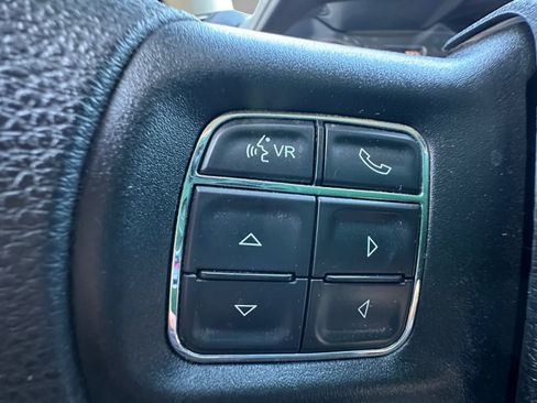 Used 2019 RAM 1500 Classic SLT RWD image 26