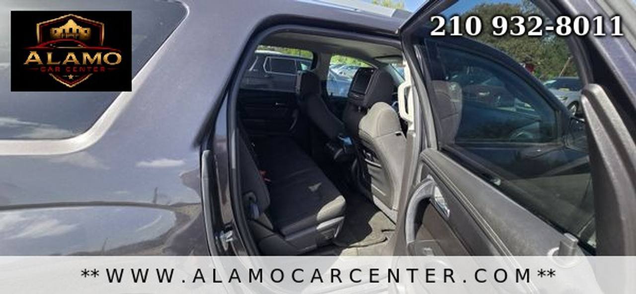 Used 2015 GMC Acadia SLE FWD image 18