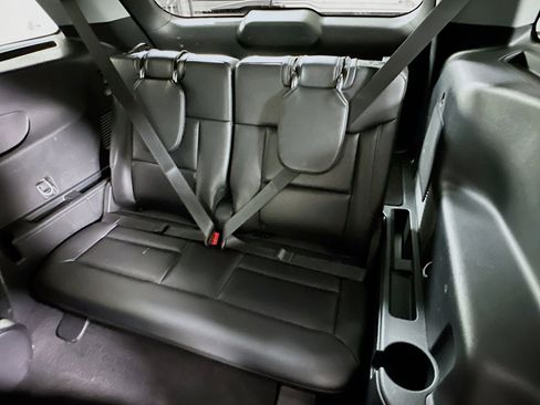 Used 2024 Ford Explorer Limited image 27