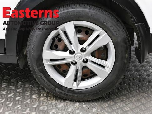 Used 2021 Nissan Kicks S image 8