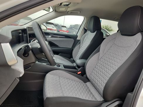 New 2026 Volkswagen Tiguan S FWD image 13