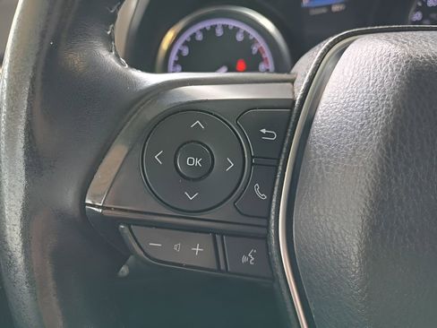 Used 2018 Toyota Camry SE FWD image 24
