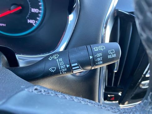 Certified 2023 Chevrolet Traverse LT image 30