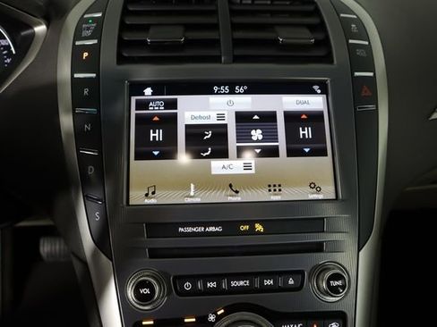 Used 2017 Lincoln MKZ Premiere image 38