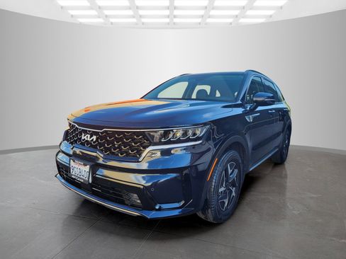 Used 2023 Kia Sorento EX image 2