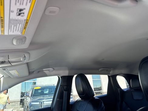 Used 2022 Jeep Cherokee Latitude Lux FWD image 20