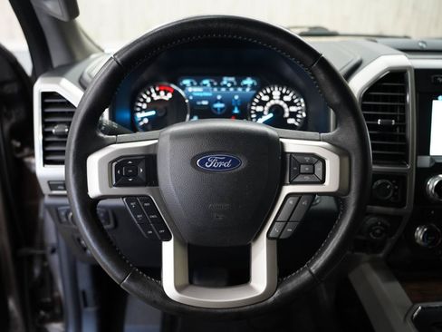 Used 2018 Ford F150 Lariat w/ Equipment Group 502A Luxury AWD/4WD image 12