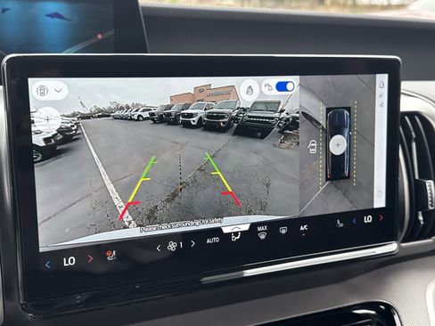 New 2026 Ford Expedition Active image 26