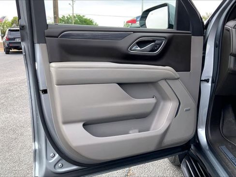 Used 2023 GMC Yukon SLT image 22