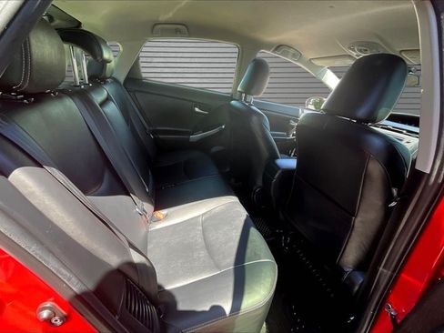Used 2015 Toyota Prius Persona Series FWD image 24