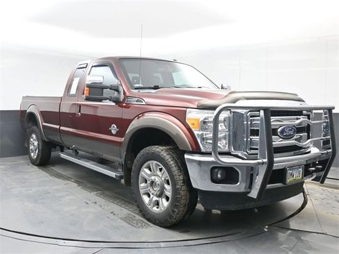 Used 2015 Ford F350 Lariat w/ Chrome Package image 2