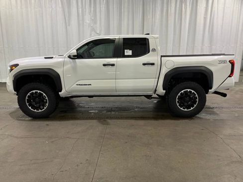 New 2026 Toyota Tacoma TRD Off-Road AWD/4WD image 7