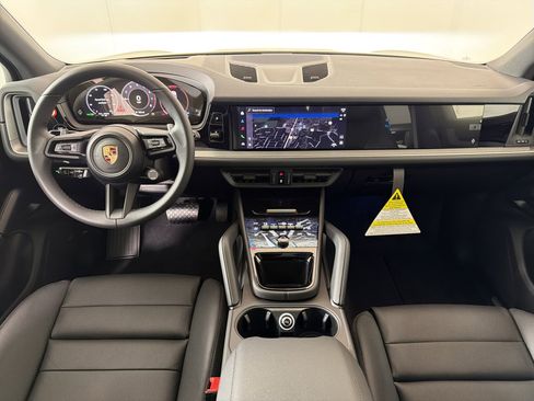 Used 2026 Porsche Cayenne image 19