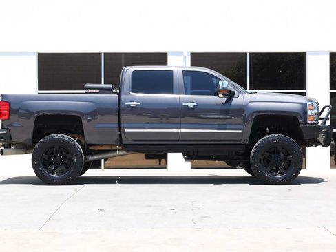 Used 2015 Chevrolet Silverado 2500 LTZ w/ Duramax Plus Package AWD/4WD image 7