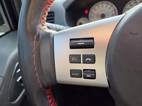 Used 2021 Nissan Frontier PRO-4X w/ Pro-4x Utility Package image 19