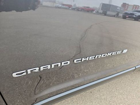 Used 2024 Jeep Grand Cherokee L Limited w/ Trailer Tow Package image 31