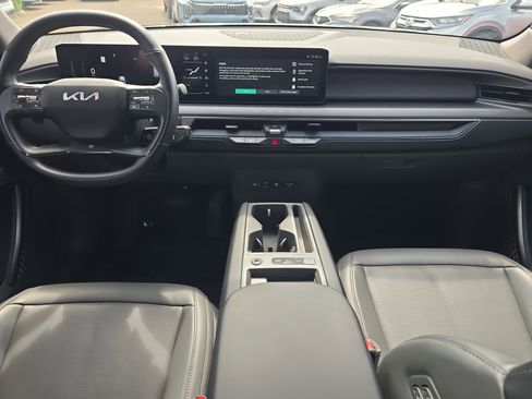 Certified 2024 Kia EV9 Light Long Range RWD image 12