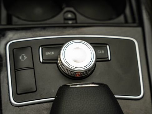 Used 2012 Mercedes-Benz E 350 4MATIC Sedan image 42