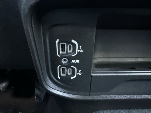 Used 2024 RAM 3500 Tradesman w/ Chrome Appearance Group image 14