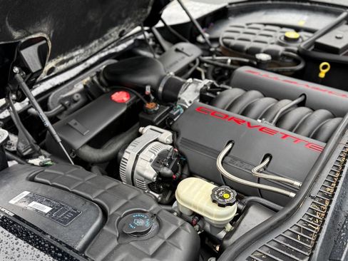 Used 1998 Chevrolet Corvette Coupe w/ Memory Pkg image 12