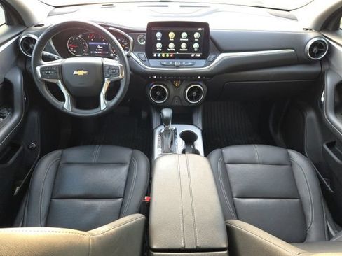 Used 2023 Chevrolet Blazer LT w/ LPO, Black Grille Bar Package FWD image 11