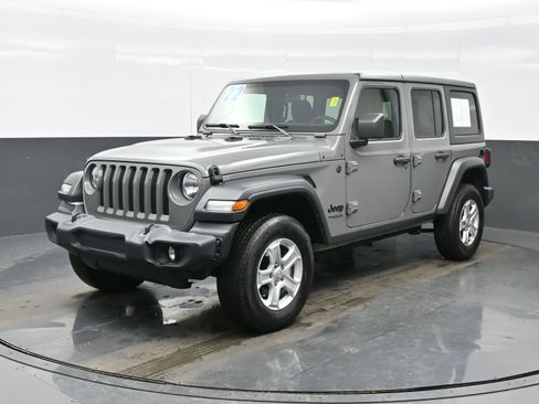 Used 2022 Jeep Wrangler Unlimited Sport S image 2