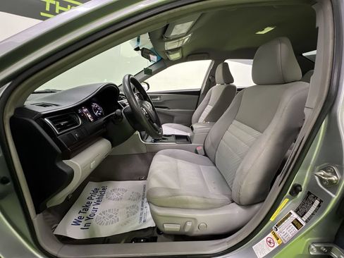 Used 2017 Toyota Camry LE FWD image 17