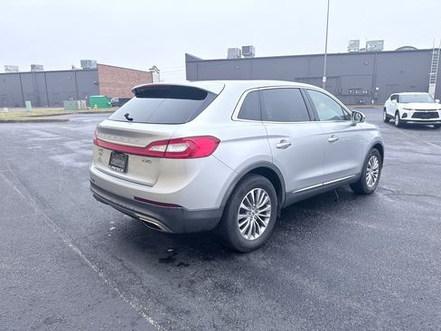 Used 2016 Lincoln MKX Select w/ Climate Package image 5