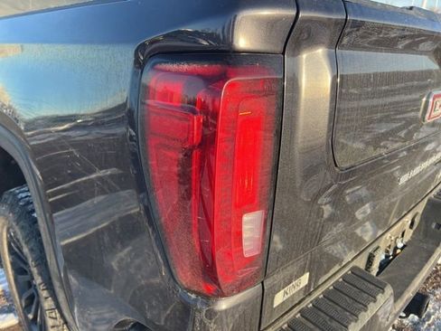 Used 2022 GMC Sierra 1500 AT4X image 13