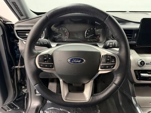 Certified 2021 Ford Explorer XLT w/ Equipment Group 202A AWD/4WD image 22