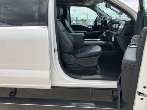 New 2025 Ford F250 Lariat w/ Lariat Ultimate Package image 13