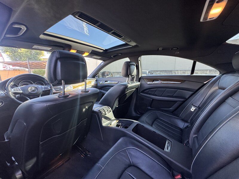 Used 2015 Mercedes-Benz CLS 400 image 29