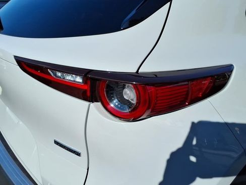 Certified 2025 MAZDA CX-30 AWD 2.5 S w/ Preferred Package image 14