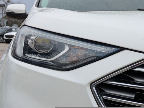 Used 2021 Ford Edge Titanium image 10