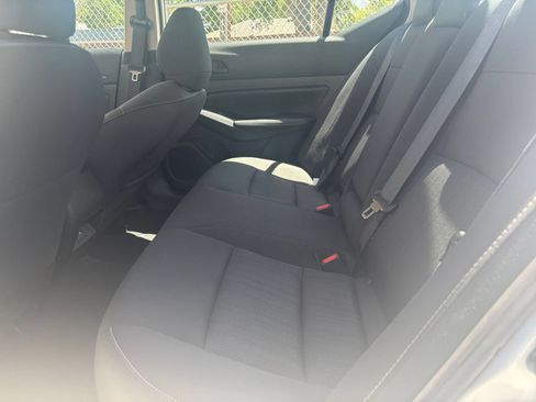Used 2025 Nissan Altima 2.5 SV FWD image 23