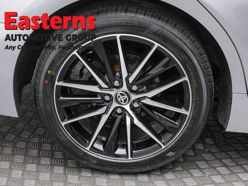 Used 2024 Toyota Camry SE image 30