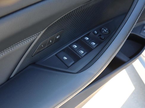 Used 2022 BMW 430i Convertible w/ M Sport Package image 12