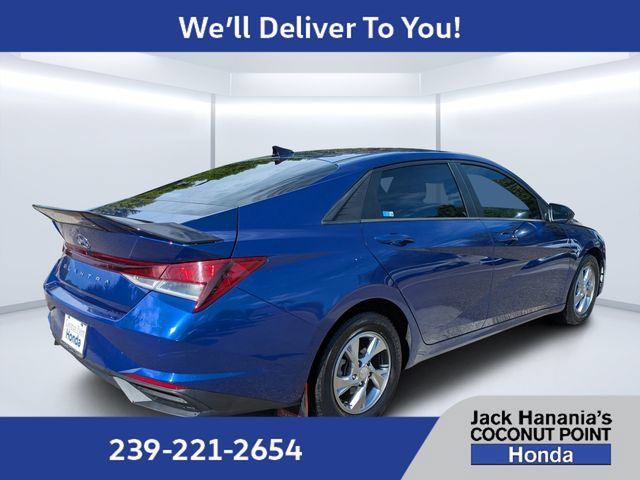 Used 2021 Hyundai Elantra SE FWD image 3