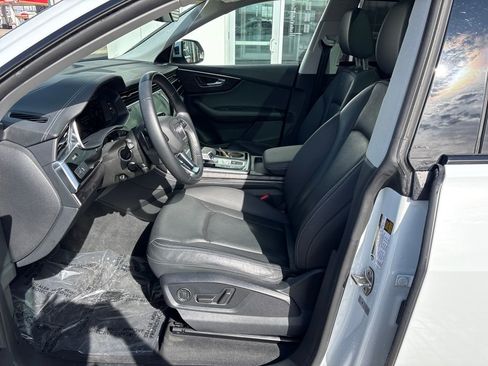 Used 2023 Audi Q8 Premium Plus w/ Premium Plus Package AWD/4WD image 17